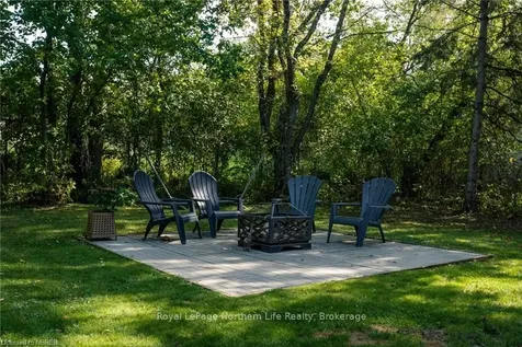 987 Tilley Street North Bay ON P1B 3H9
