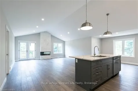 22 Silver Maple Lane North Bay ON P1C 0B5