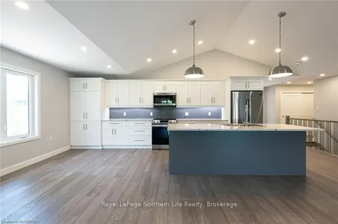 22 Silver Maple Lane North Bay ON P1C 0B5