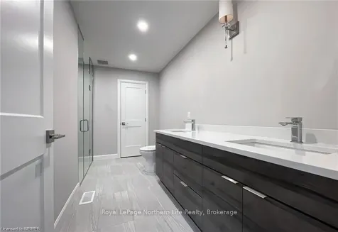 22 Silver Maple Lane North Bay ON P1C 0B5