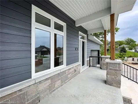 22 Silver Maple Lane North Bay ON P1C 0B5