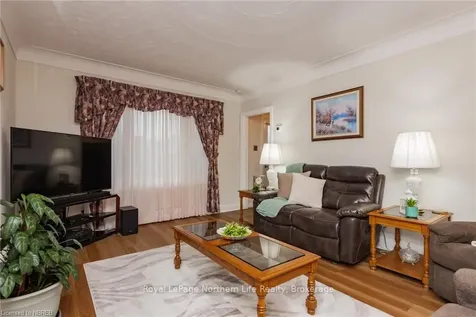 845 Ann Street North Bay ON P1B 5M2