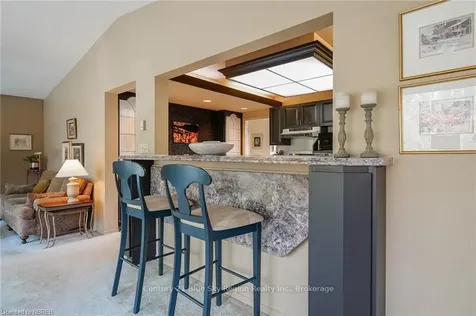 1542 Pinewood Crescent North Bay ON P1B 4P4