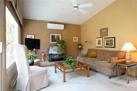 1542 Pinewood Crescent North Bay ON P1B 4P4