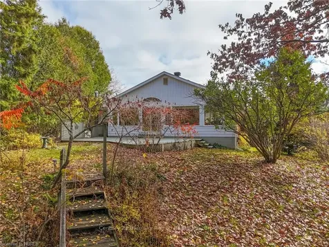 1542 Pinewood Crescent North Bay ON P1B 4P4