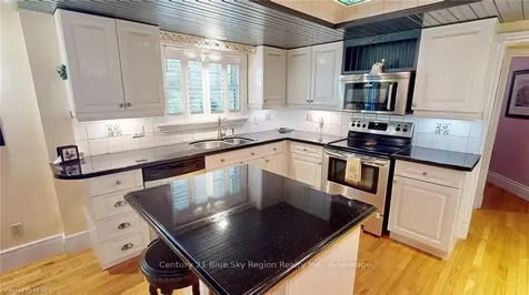 815 Golf Club Road North Bay ON P1B 8G2