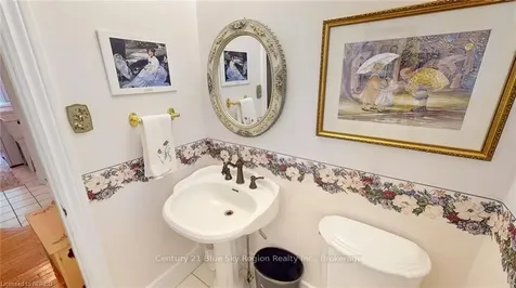 815 Golf Club Road North Bay ON P1B 8G2
