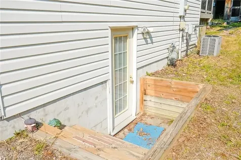 338 Carmichael Drive North Bay ON P1B 8G2