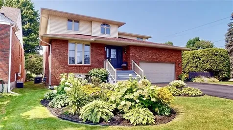 18 Fodor Street North Bay ON P1A 1C4