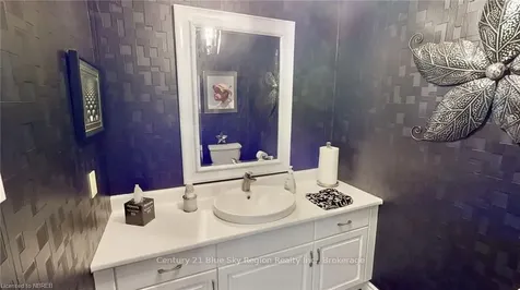 18 Fodor Street North Bay ON P1A 1C4