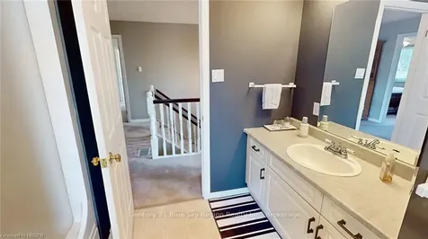 18 Fodor Street North Bay ON P1A 1C4