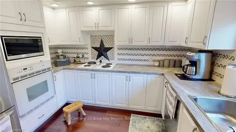 18 Fodor Street North Bay ON P1A 1C4