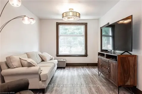 84 Mcnab Street Stratford ON N5A 1Z2