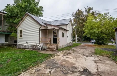 237 Romeo Street S Stratford ON N5A 4T3