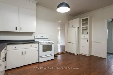 237 Romeo Street S Stratford ON N5A 4T3