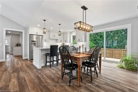 26 Ann Street N Minto ON N0G 1M0