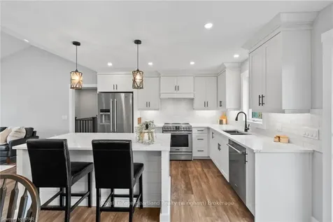 26 Ann Street N Minto ON N0G 1M0