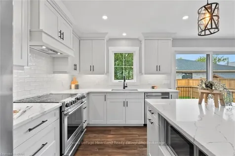 26 Ann Street N Minto ON N0G 1M0