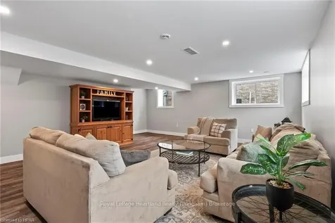 26 Ann Street N Minto ON N0G 1M0