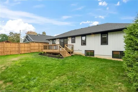 26 Ann Street N Minto ON N0G 1M0