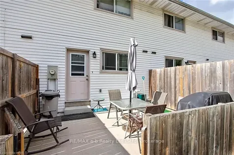 301 Dufferin Street Stratford ON N5A 2H3