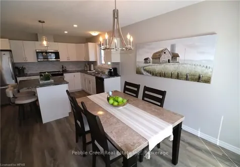 28 Huron Heights Drive Ashfield-colborne-wawanosh ON N7A 0B1