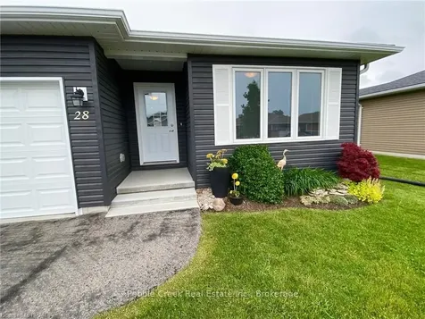 28 Huron Heights Drive Ashfield-colborne-wawanosh ON N7A 0B1
