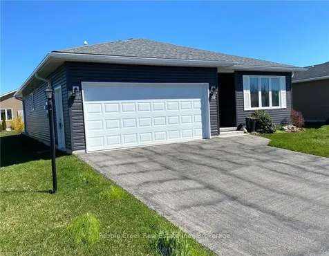 28 Huron Heights Drive Ashfield-colborne-wawanosh ON N7A 0B1