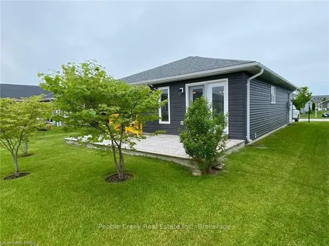 28 Huron Heights Drive Ashfield-colborne-wawanosh ON N7A 0B1