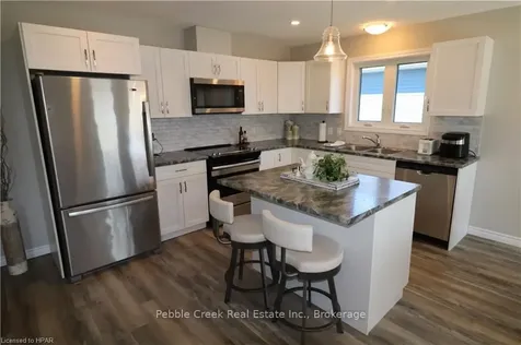 28 Huron Heights Drive Ashfield-colborne-wawanosh ON N7A 0B1