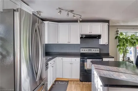 63 Kathryn Crescent Stratford ON N5A 6W9