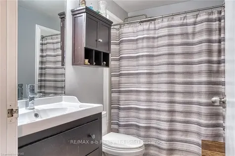 63 Kathryn Crescent Stratford ON N5A 6W9