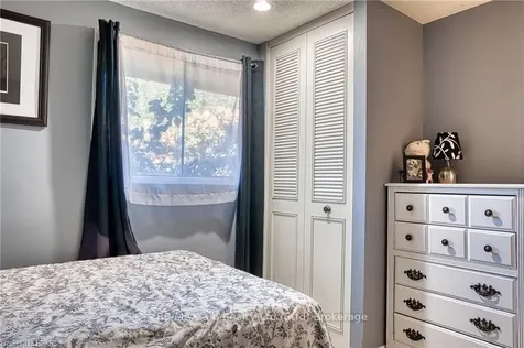 63 Kathryn Crescent Stratford ON N5A 6W9