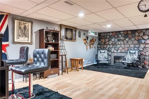 63 Kathryn Crescent Stratford ON N5A 6W9