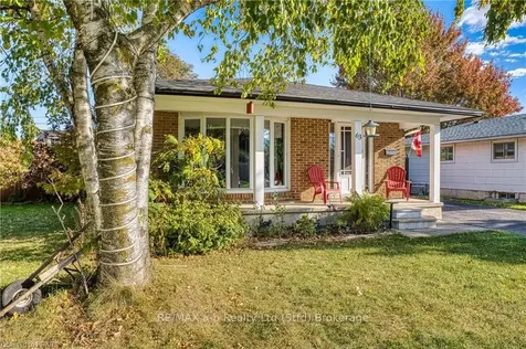 63 Kathryn Crescent Stratford ON N5A 6W9