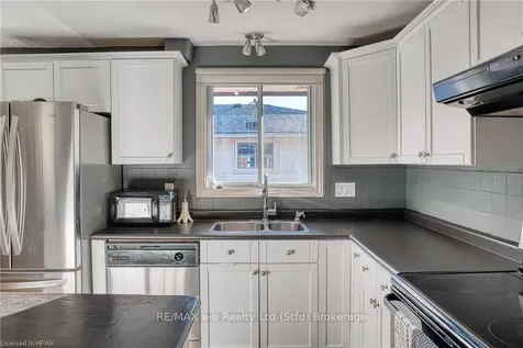 63 Kathryn Crescent Stratford ON N5A 6W9