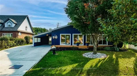 22 Hamilton Street Bluewater ON N0M 1G0