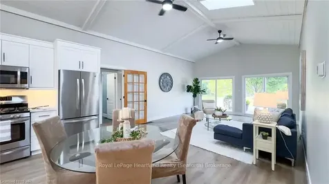 22 Hamilton Street Bluewater ON N0M 1G0