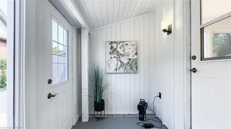 22 Hamilton Street Bluewater ON N0M 1G0