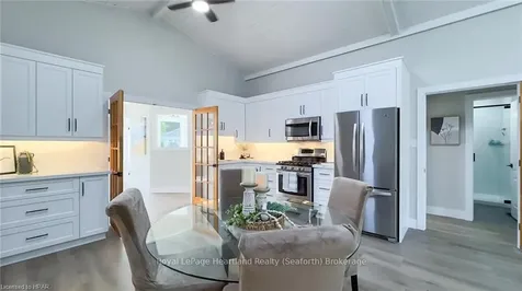 22 Hamilton Street Bluewater ON N0M 1G0