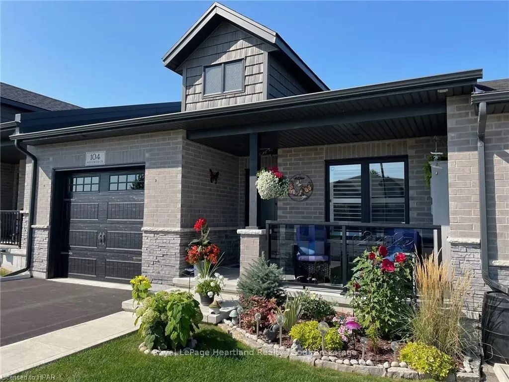 104 Ridgewood Crescent St. Marys ON N4X 1E8