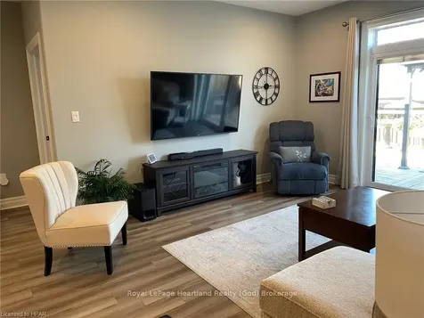 104 Ridgewood Crescent St. Marys ON N4X 1E8