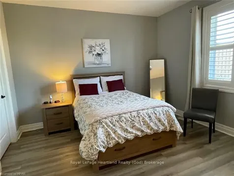 104 Ridgewood Crescent St. Marys ON N4X 1E8