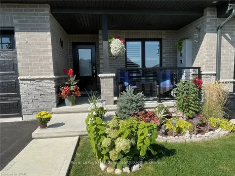 104 Ridgewood Crescent St. Marys ON N4X 1E8