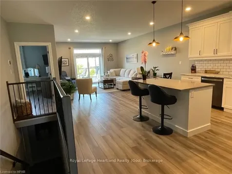 104 Ridgewood Crescent St. Marys ON N4X 1E8