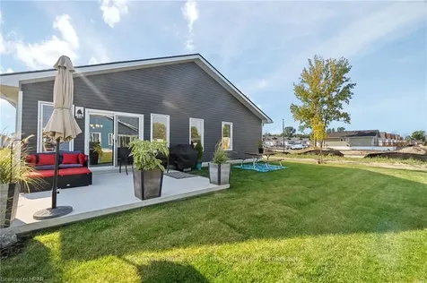 196 Lake Breeze Drive Cramahe ON N7A 0C6