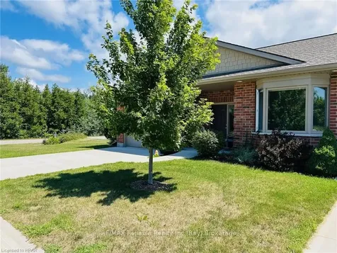 55 Bayfield Mews Lane Bluewater ON N0M 1G0