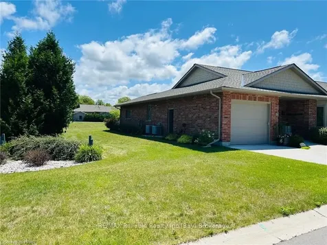 55 Bayfield Mews Lane Bluewater ON N0M 1G0