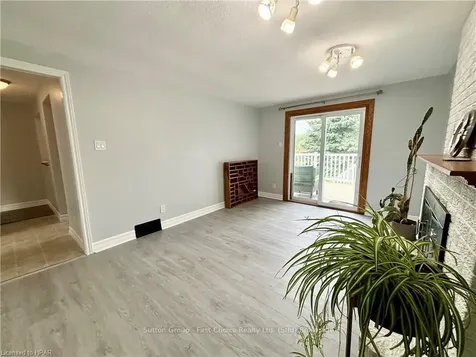 106 Meighen Mews Stratford ON N4Z 1B5