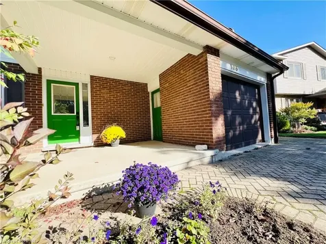 106 Meighen Mews Stratford ON N4Z 1B5